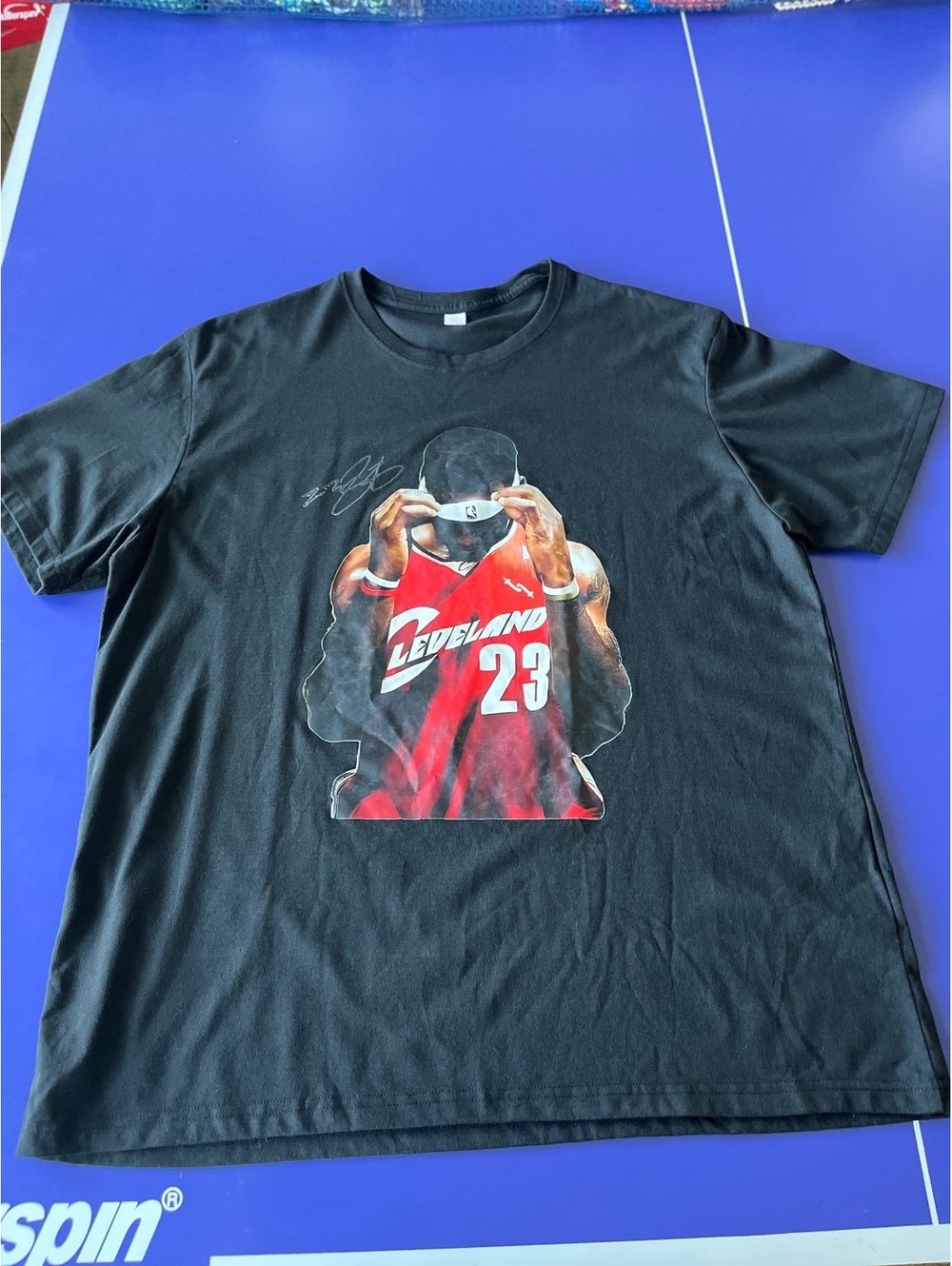 Black Cleveland Cavaliers #23 Basketball Graphic T-Shirt Men’s XL